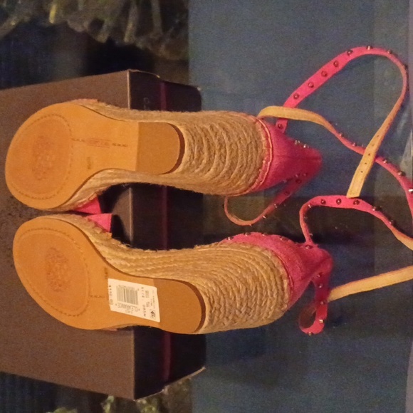 Vince Camuto Shoes - Picture 6 of 6